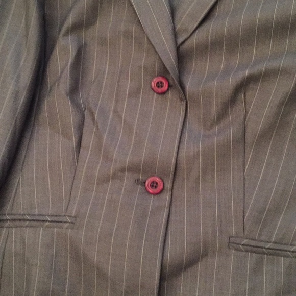 Jones Wear 2-Piece Pant Suit - Grey Pinstripe - Picture 2 of 8
